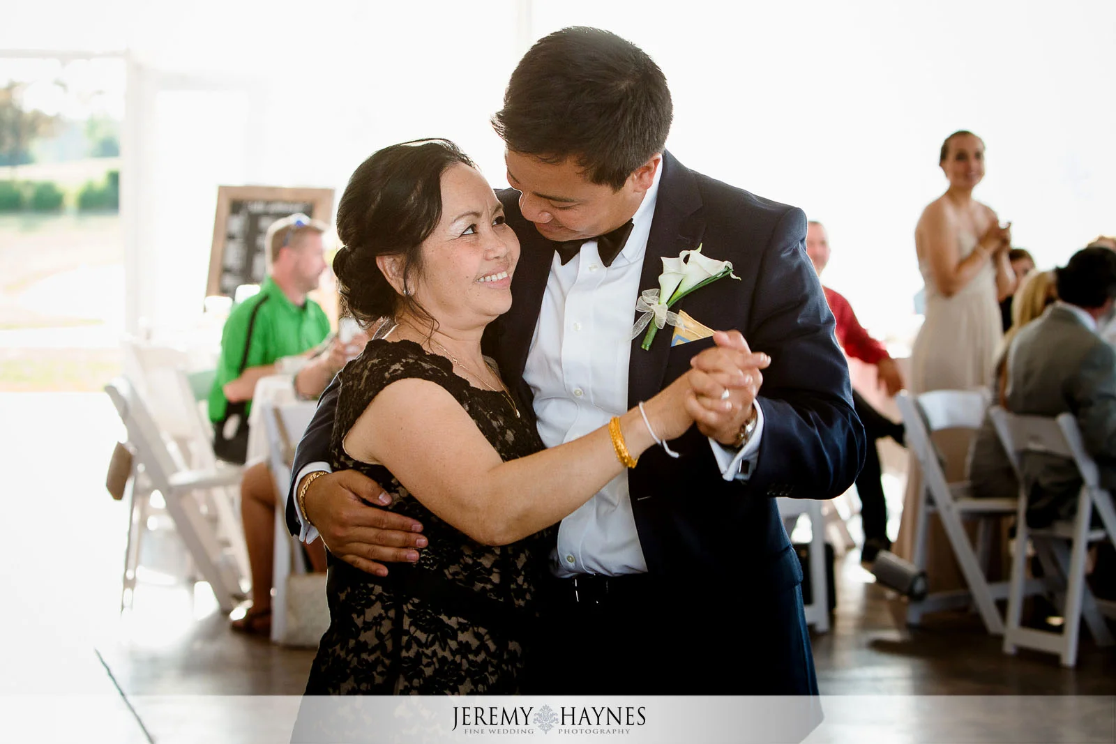 carmel-wedding-father-mother-dance