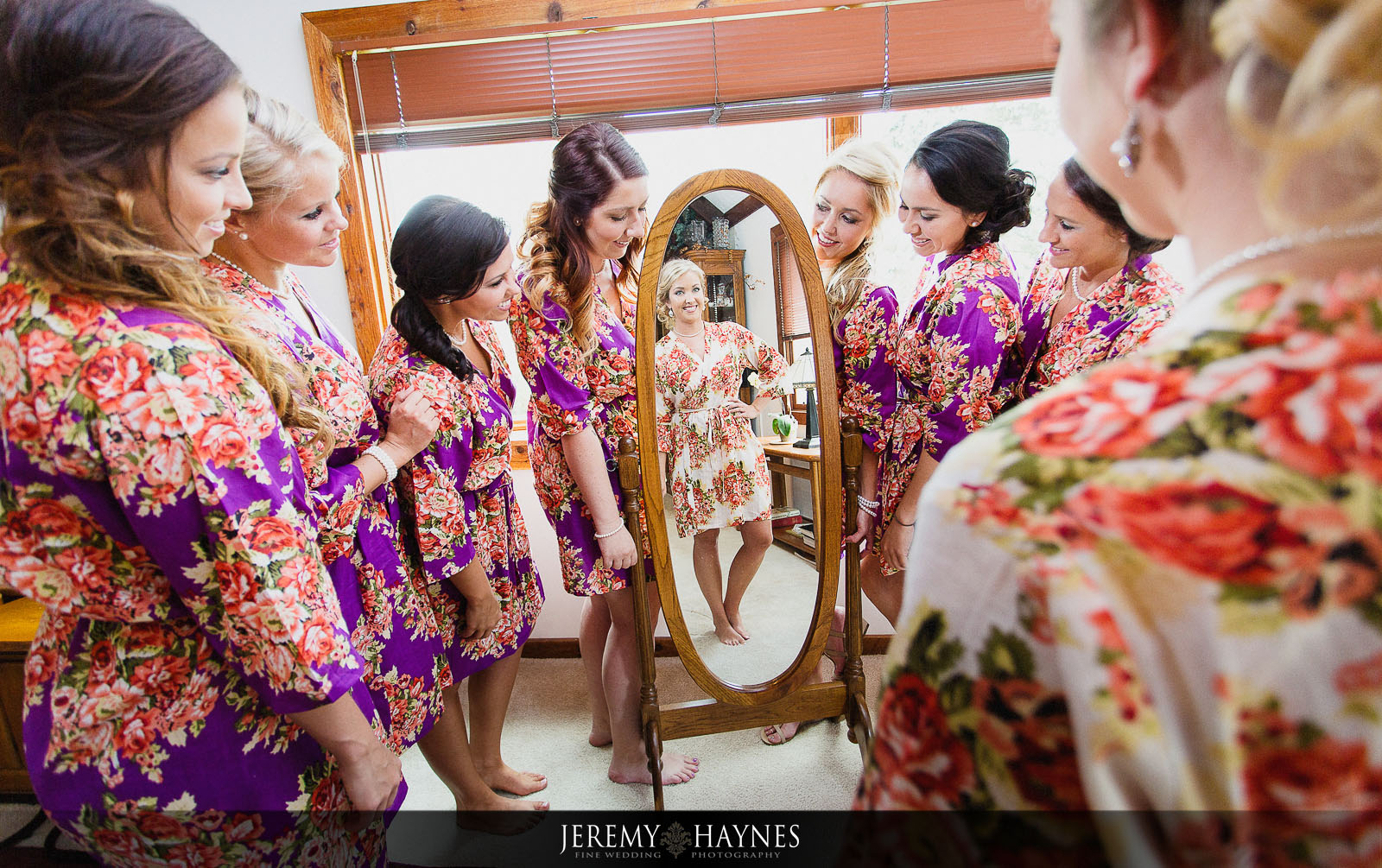 new-castle-wedding-bridesmaids