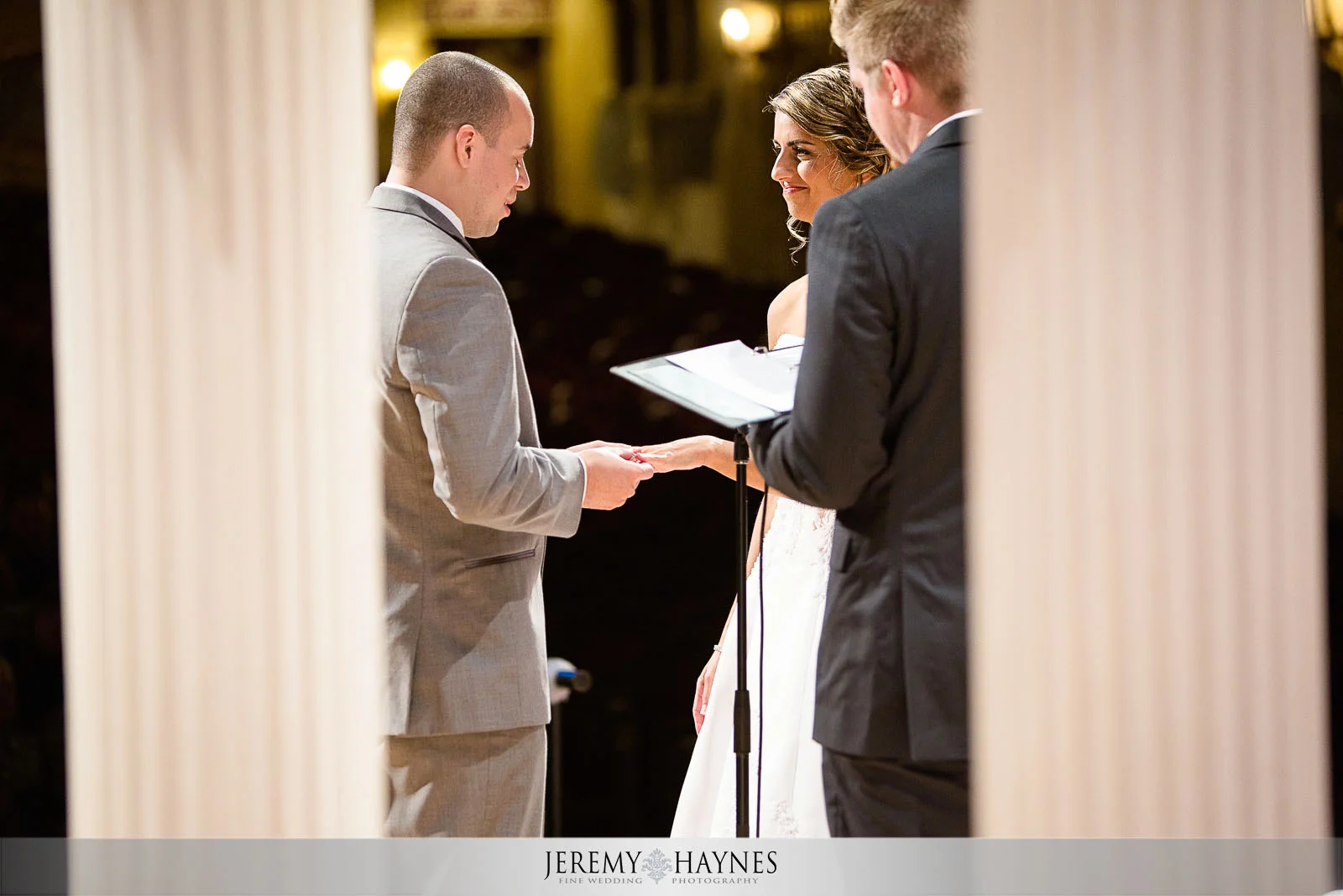 creative-wedding-photos-paramount-theatre