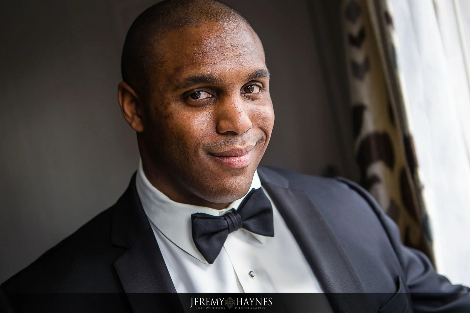 groom-preparation-sheraton-hotel