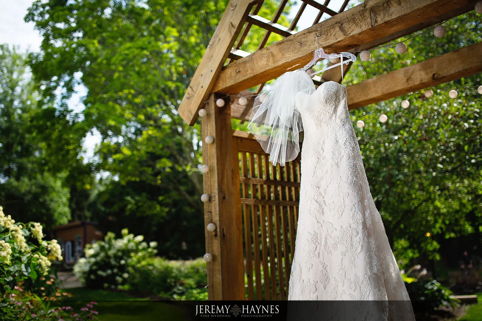 wedding-dress-avon-gardens