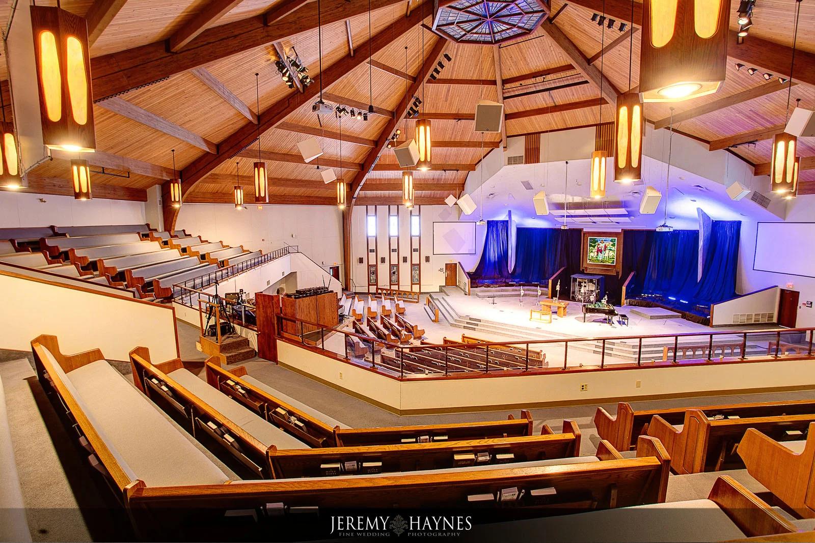 east-side-church-of-god-sanctuary-wedding