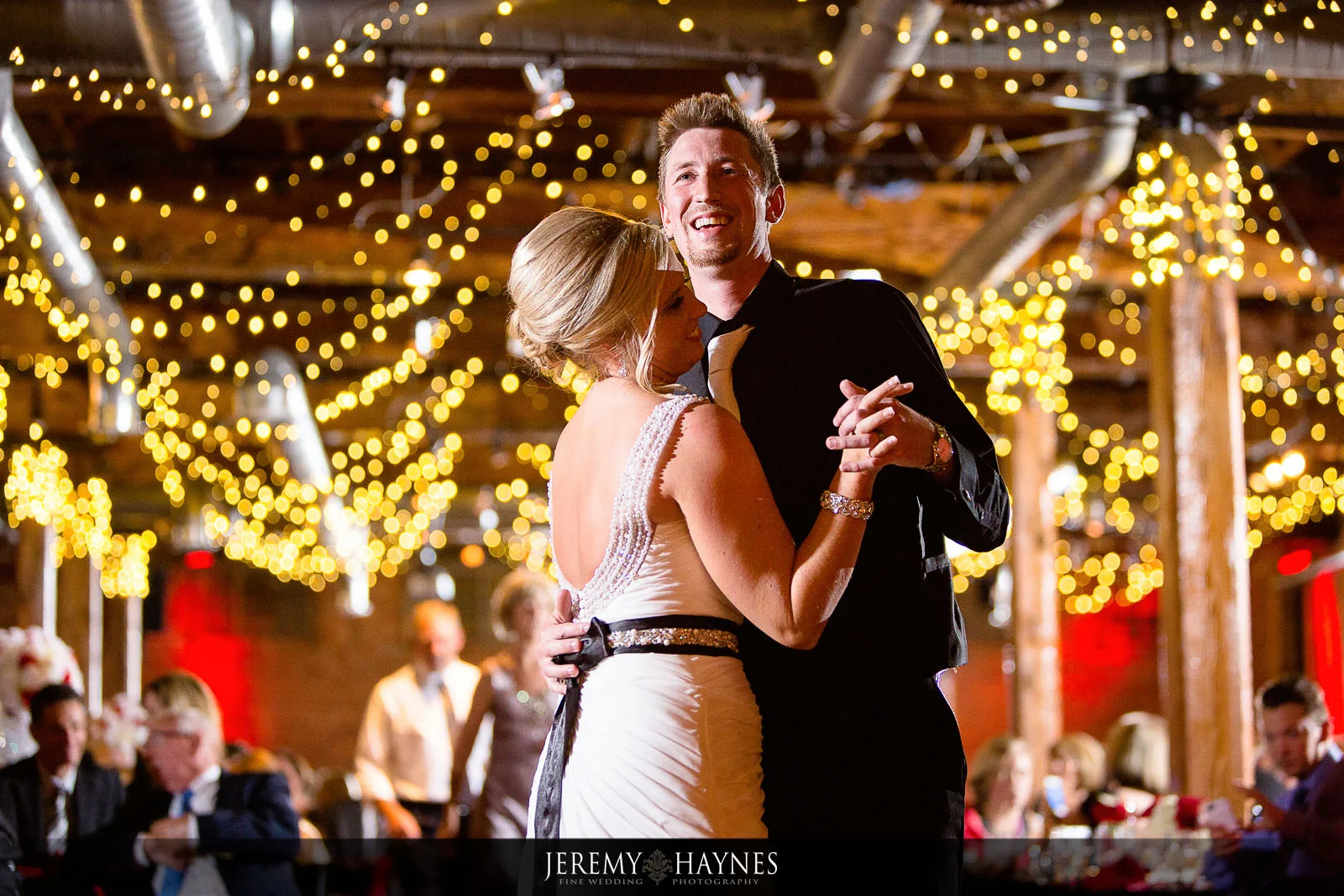 beautiful-mavris-couple-dance