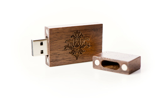 Photo USB Drives All of your wedding photos on a elegant USB drive