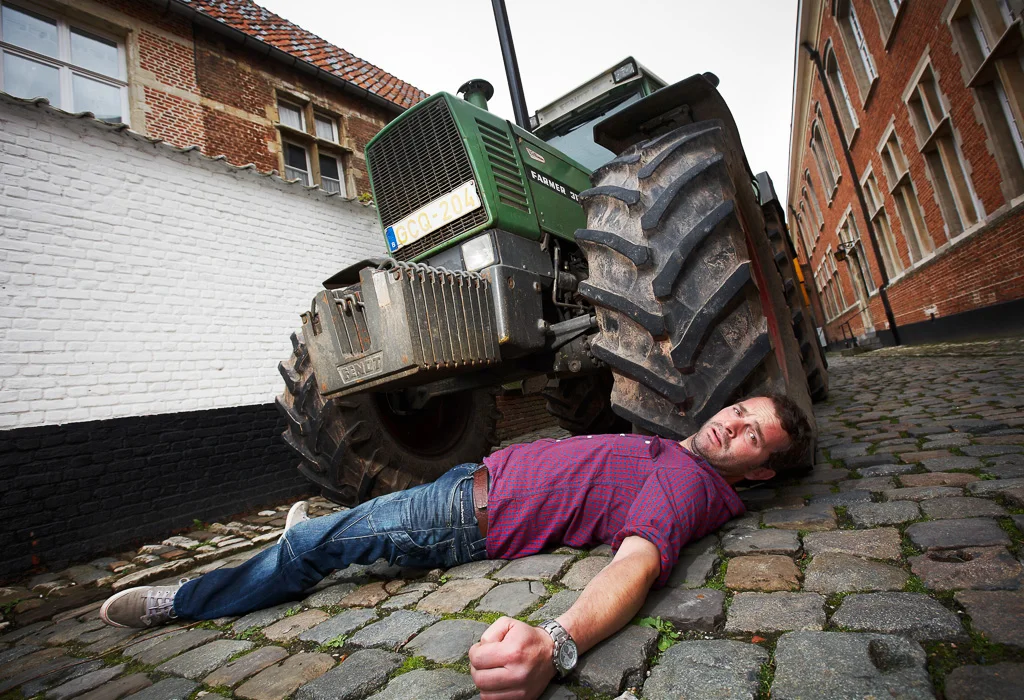 Portret van Adriaan van den hoof in het begijnhof van lier.