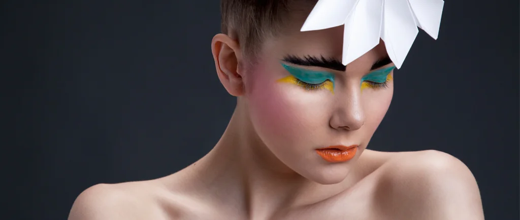Paper Dress Fashion Workshop - Image by Olga Izmailova
