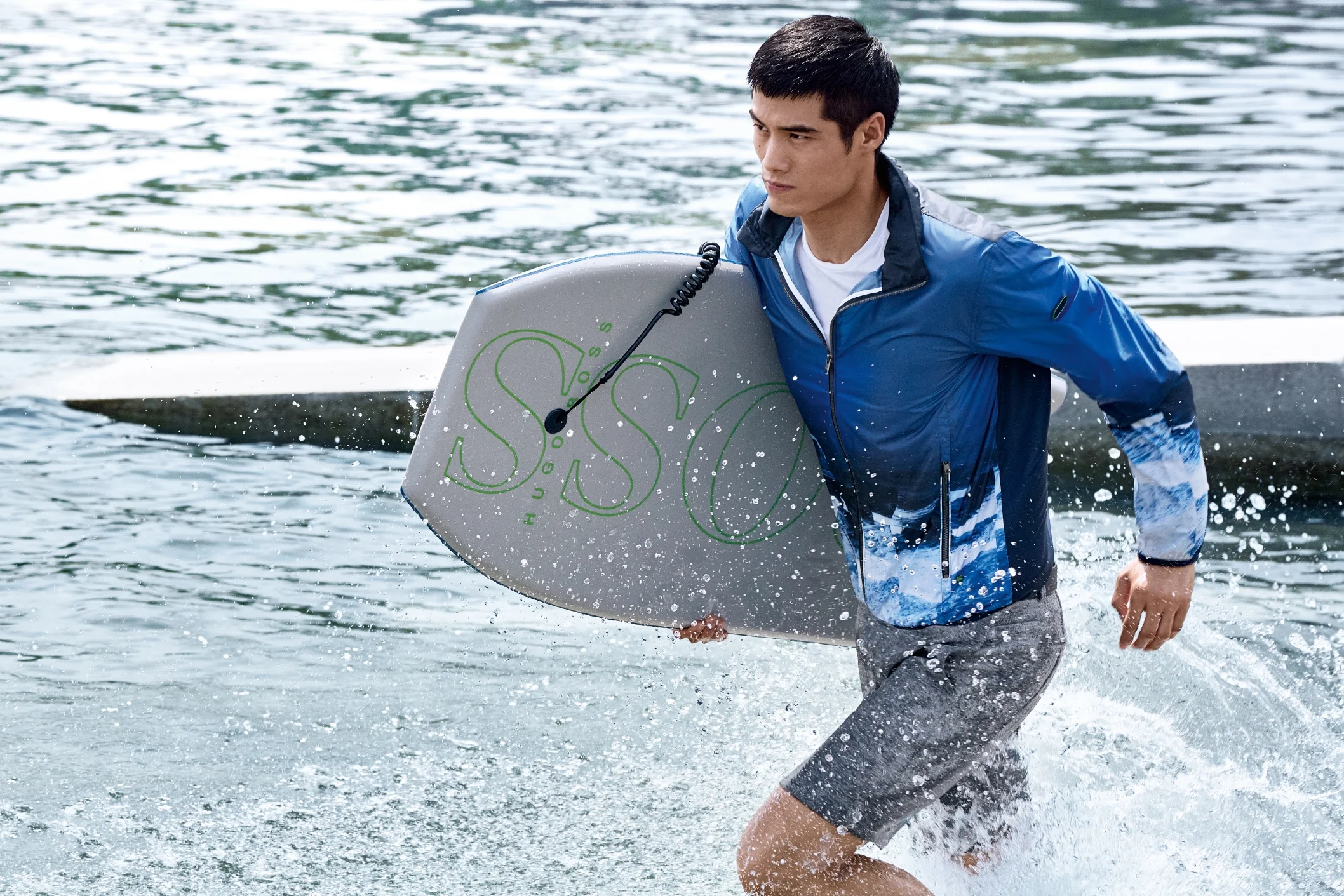 HUGO BOSS Project Name: GREEN SS 2017 Casting: Hao Yunxiang Creative Director: Cristian Burillo Hunter (HUNTER & GATTI) Photographer: Martin Cespedes Gaffer: Joan Vitores DIT: Alvaro Robles Stylist: Seung Wee Shin Hair & Make-up: Young Soon Kim Set Dresser: Yoo-ri Moon (Yoolja's Spring) BTS: Lee Sang Jun, Do Jin Young Executive Producer : Kimmy MK Kim Production Coordinator: Esther Kim Location: Seoul, Korea Production Service: KNT Production