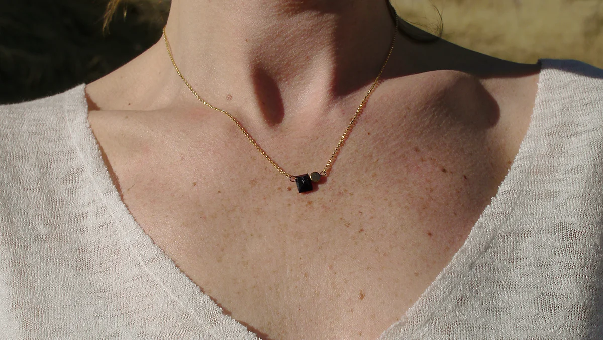 blk onyx tiny monument Mweb.jpg