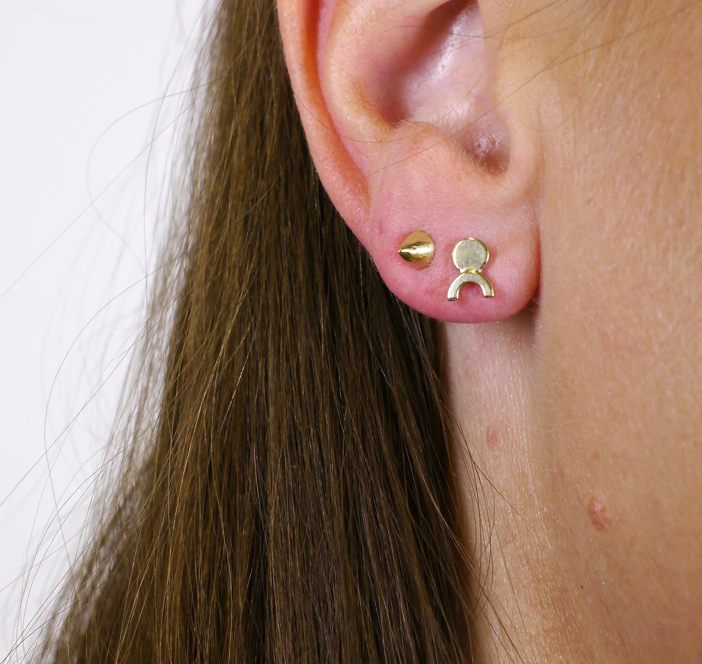 M cone circle half circle stud.jpg