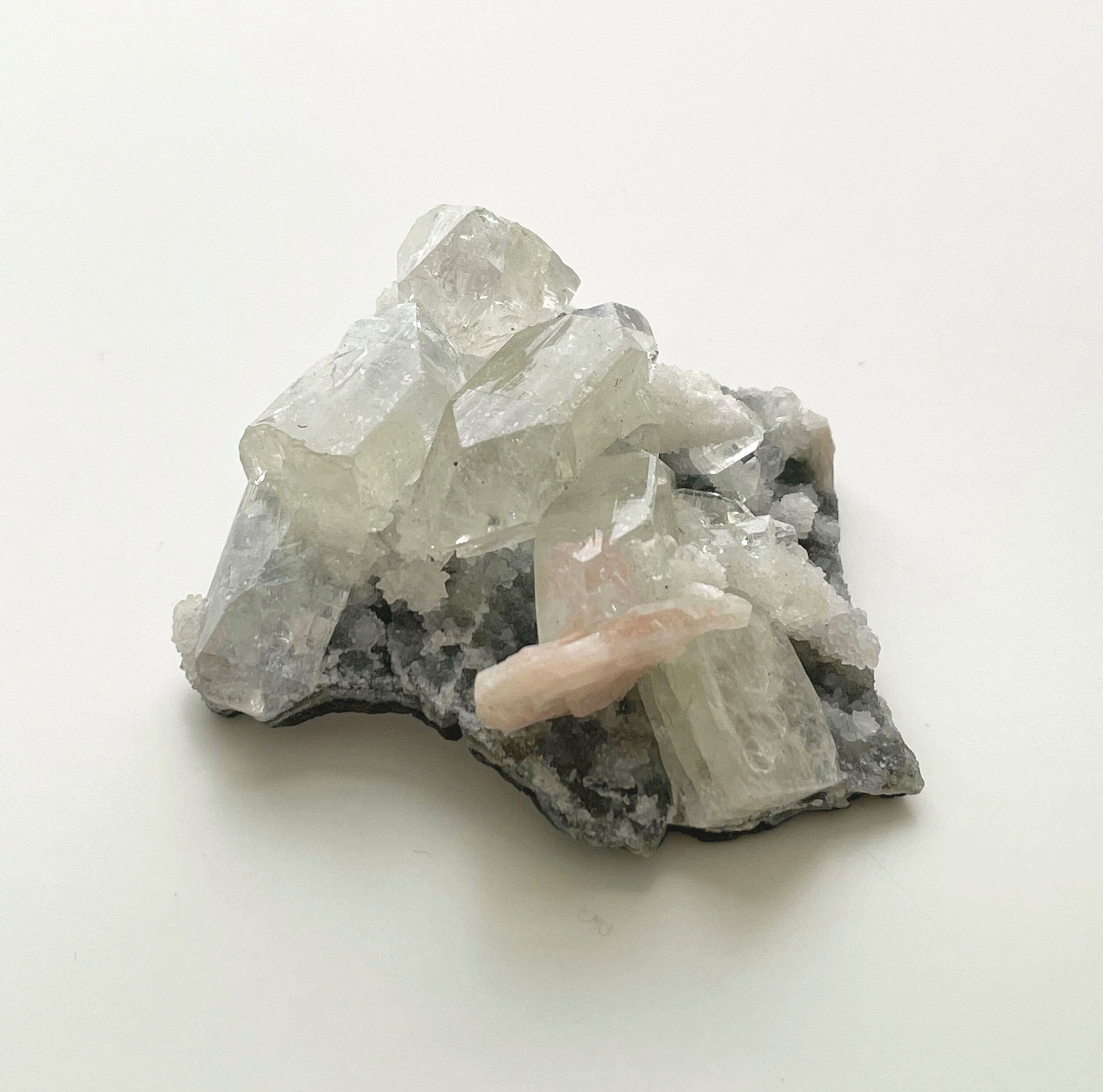 green apophyllite + stilbite