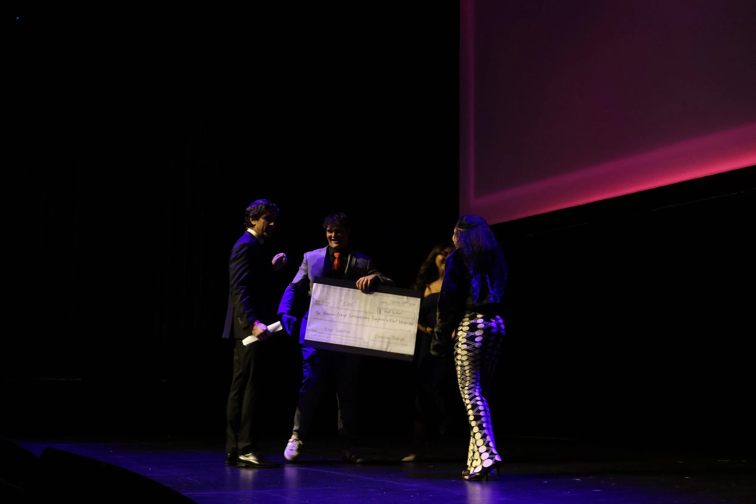 0R0A2954.jpg