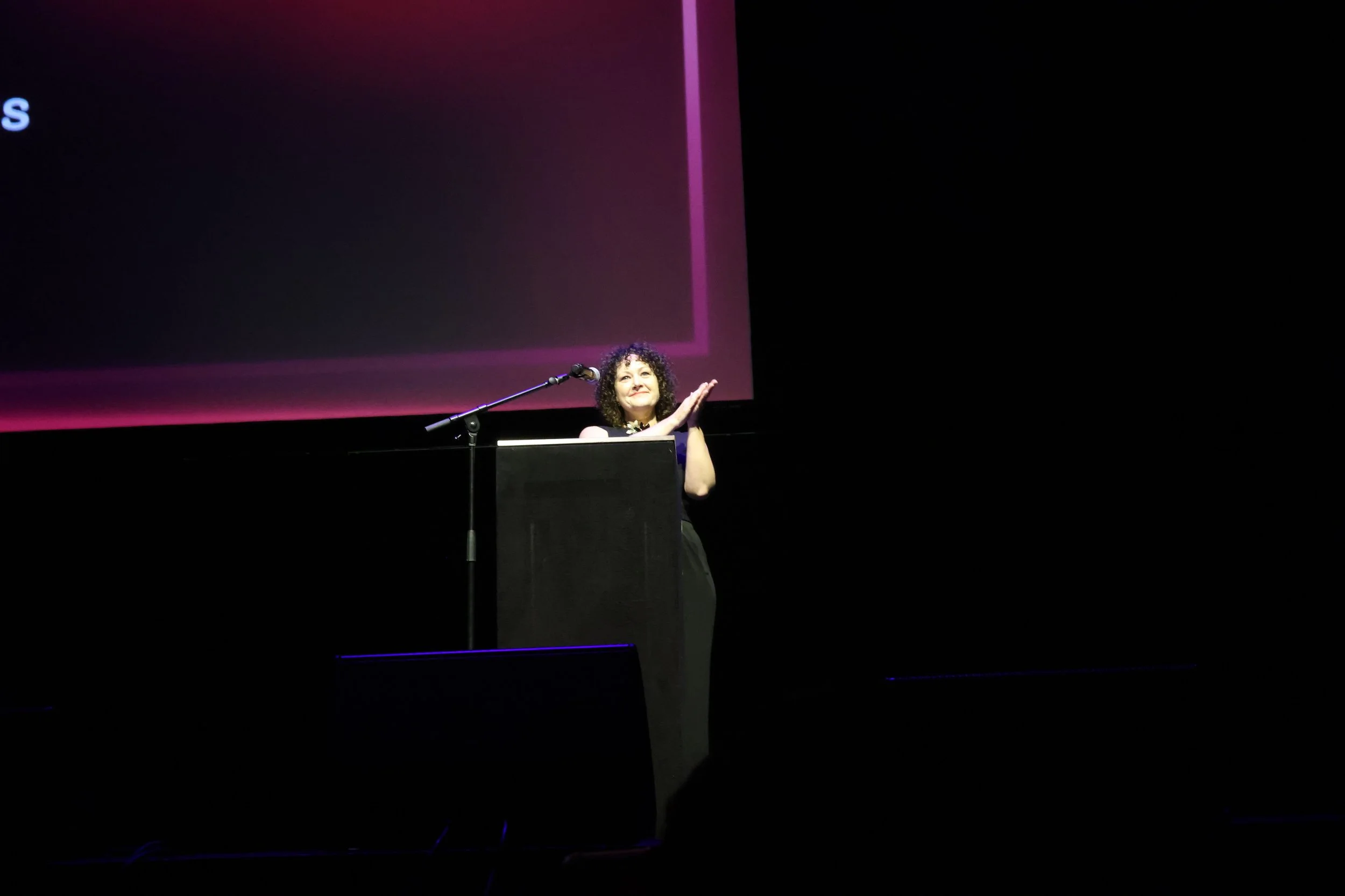 0R0A2299.jpg