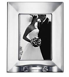 Focus_Photo_frame bride and groom