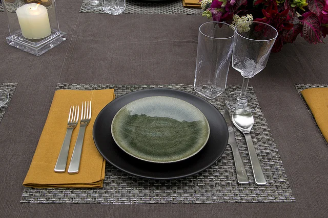 Weekly Table Setting: Welcome to the Neighborhood