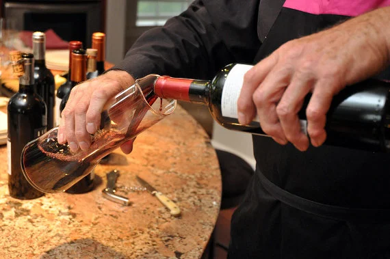 Wine decanting