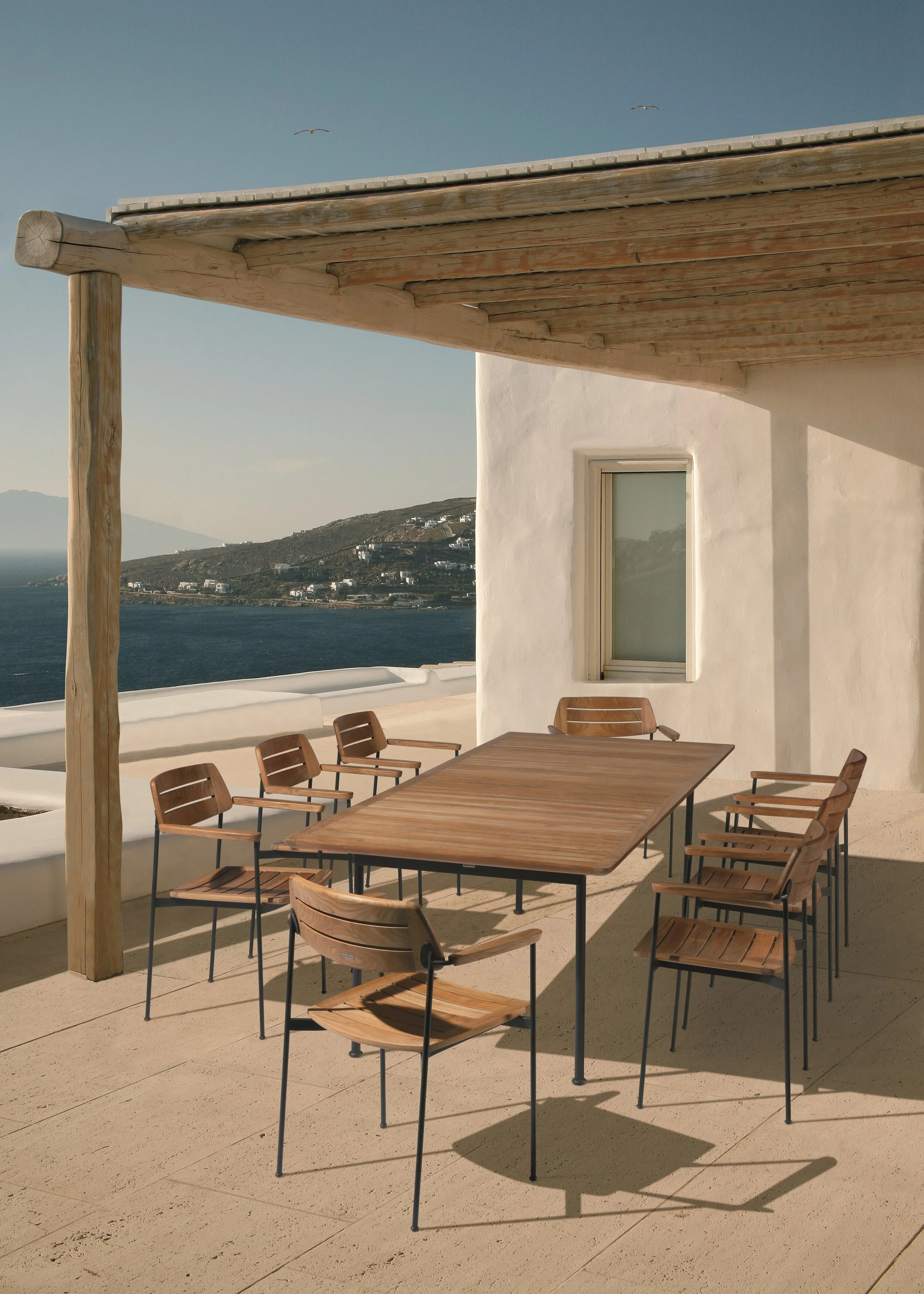 Layout Dining with Stacking Armchairs.jpg