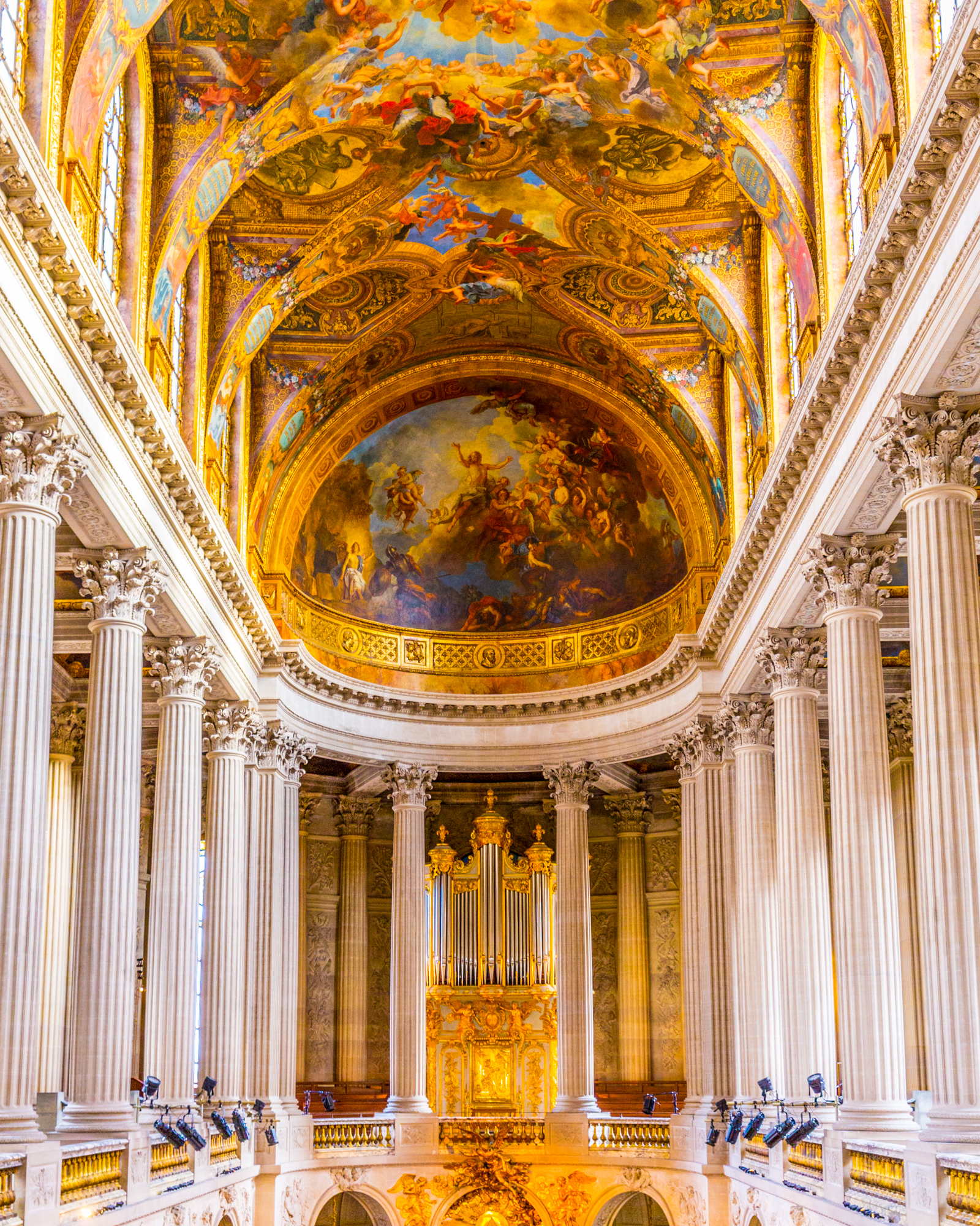 Sterling_Sanders_-_Versailles_Chapel-1.jpg