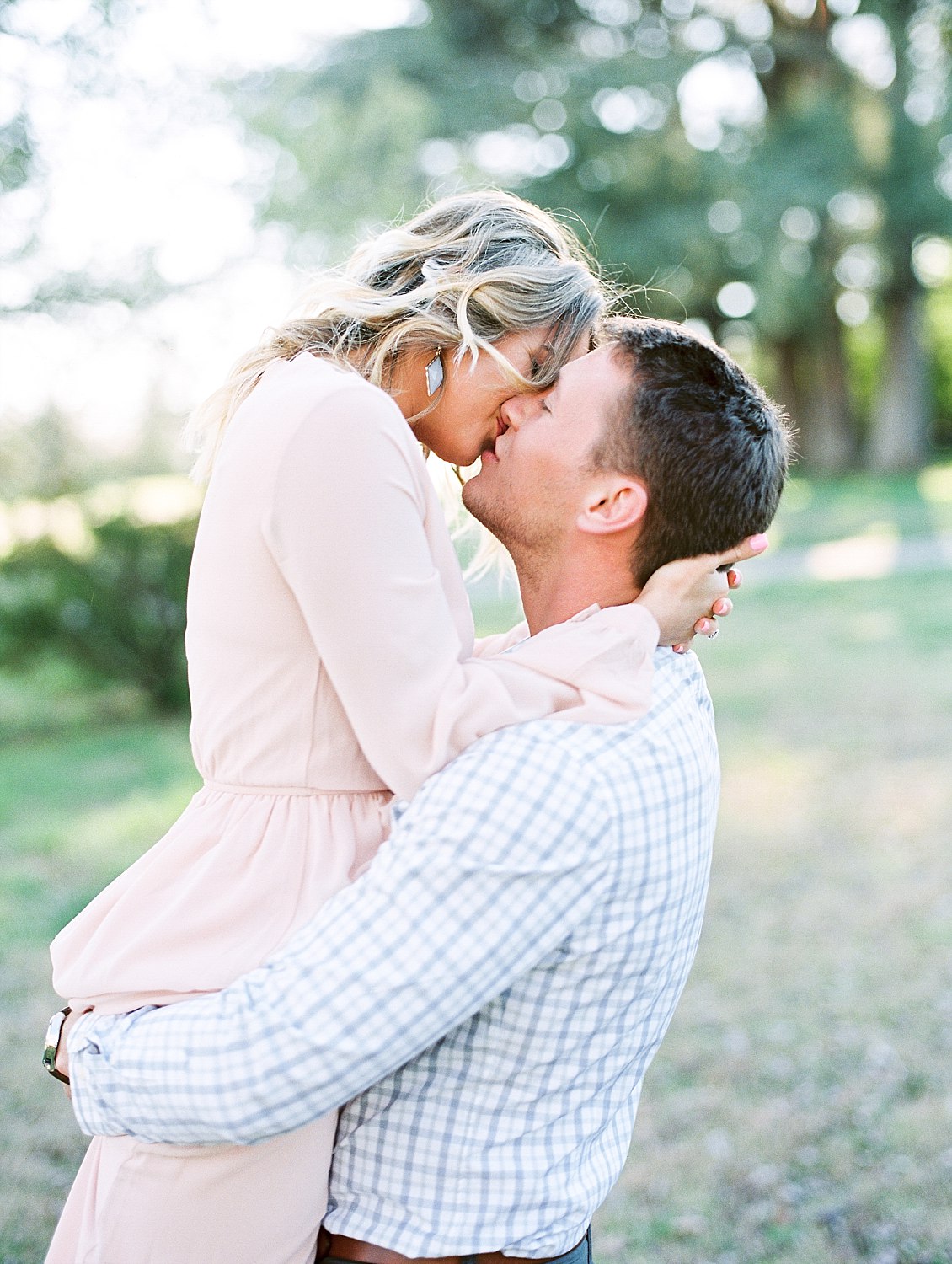 Knoxville Botanical Garden Engagement | Knoxville Wedding Photographer | Juicebeats Photography | Knoxville Engagement