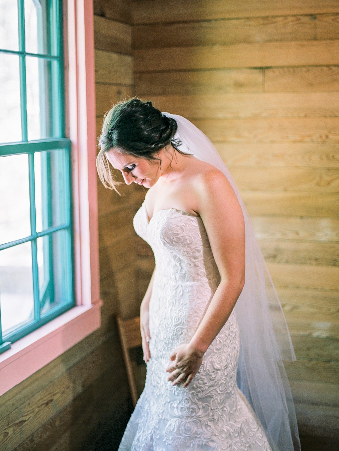 Spence Cabin Wedding in The Great Smoky Mountains - Chelsea & Nick ...