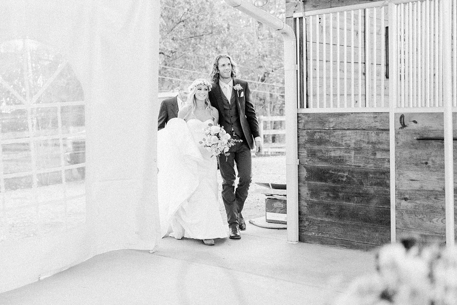 Sun Dance Farm Wedding in the stable side_Kelsie&Daniel