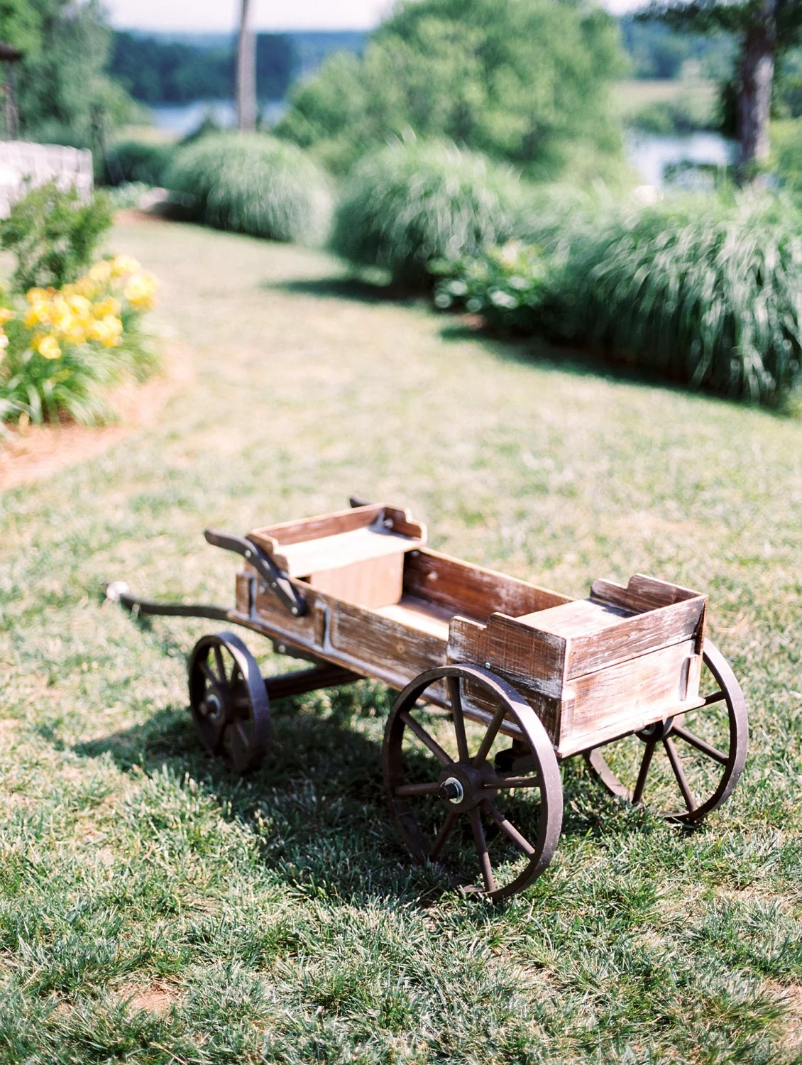 rivershack-farm-wedding-knoxville-alisha&evan