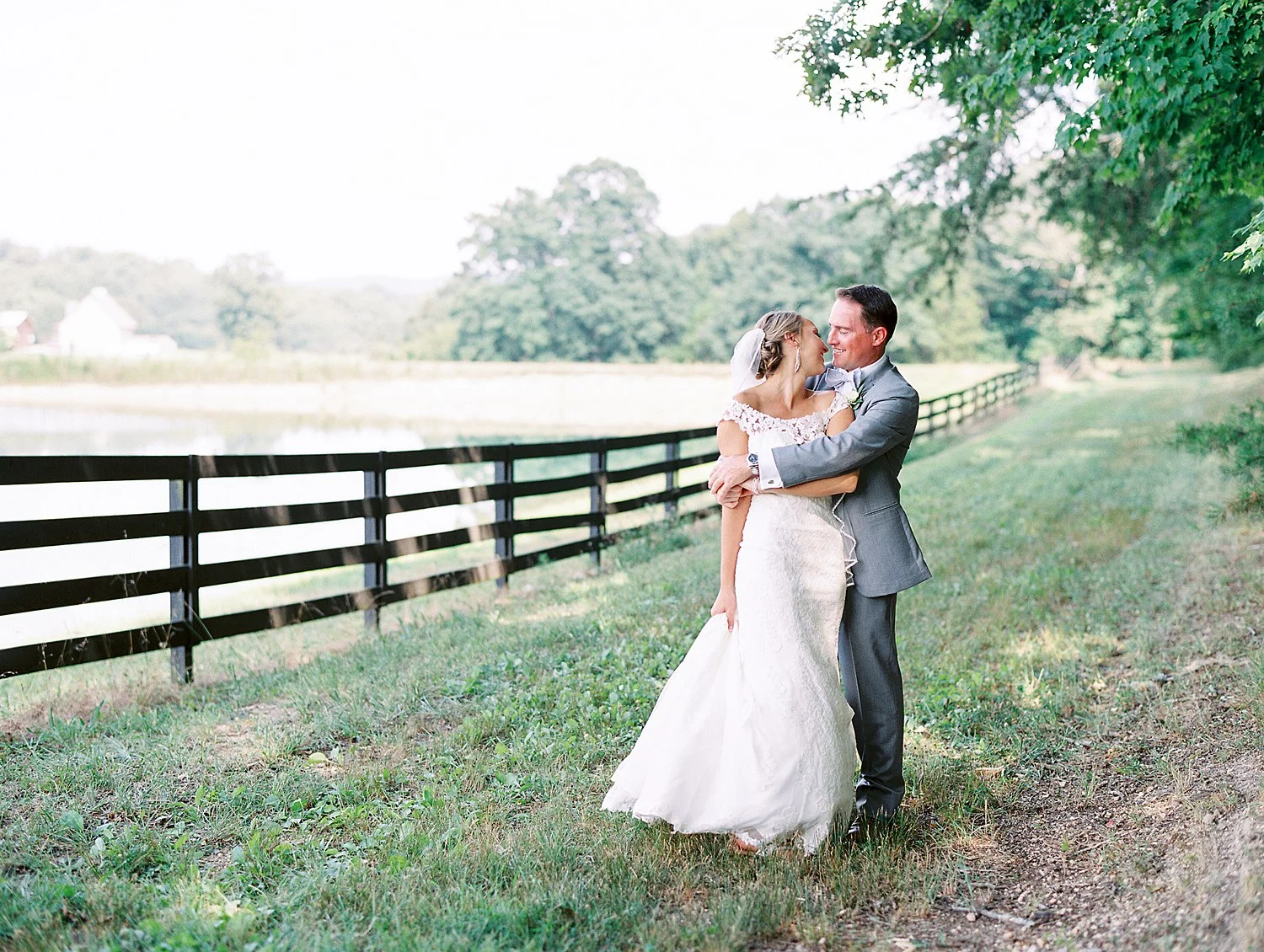 howe-farms-wedding-hayley&chris