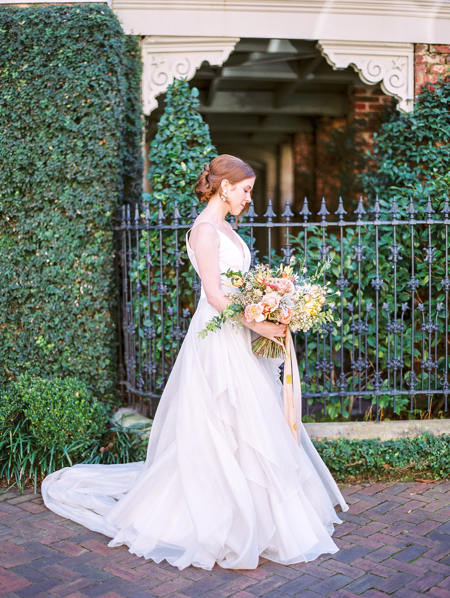 Historic District &amp; Forsyth Park Bridal - Savanna Wedding Photographer