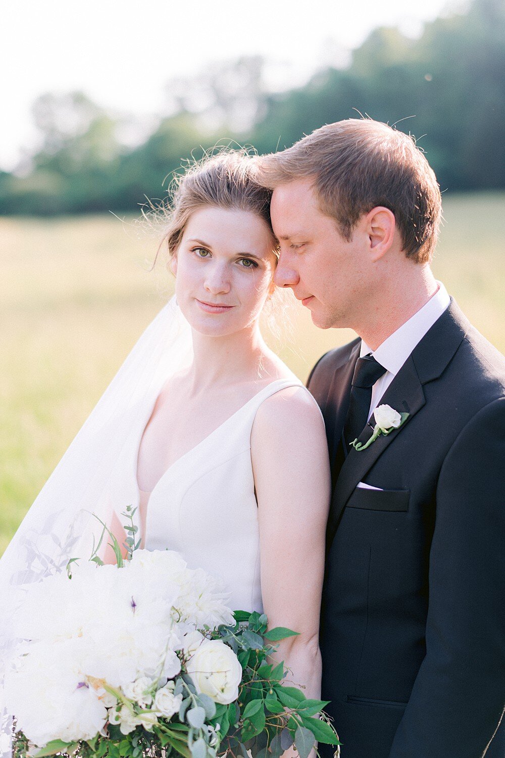 elegant-The-Museum-of-Appalachia-norris-tn-wedding-anne&chris