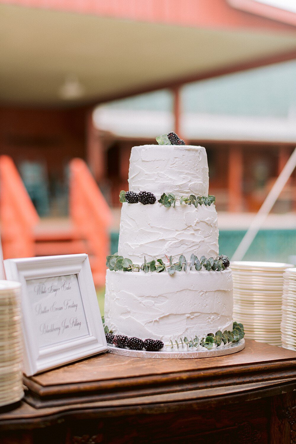 elegant-The-Museum-of-Appalachia-norris-tn-wedding-anne&chris