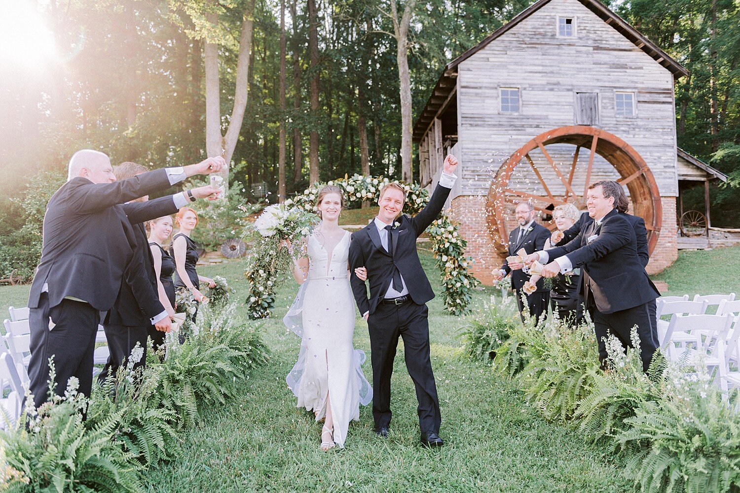 elegant-The-Museum-of-Appalachia-norris-tn-wedding-anne&chris