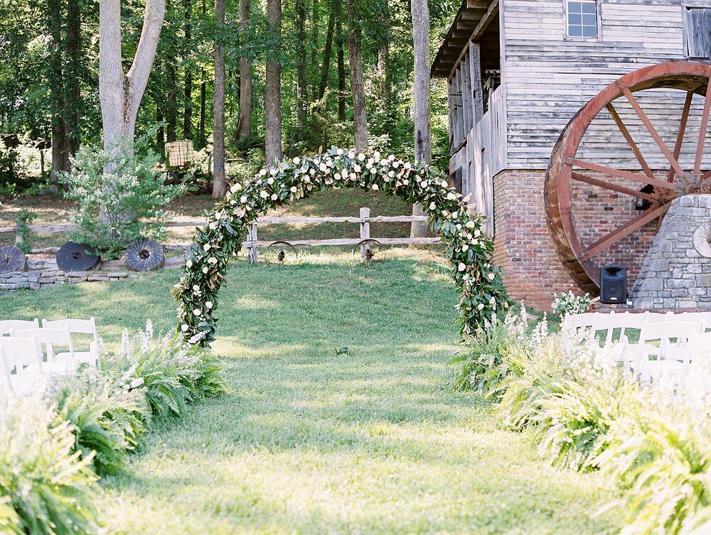 elegant-The-Museum-of-Appalachia-norris-tn-wedding-anne&chris