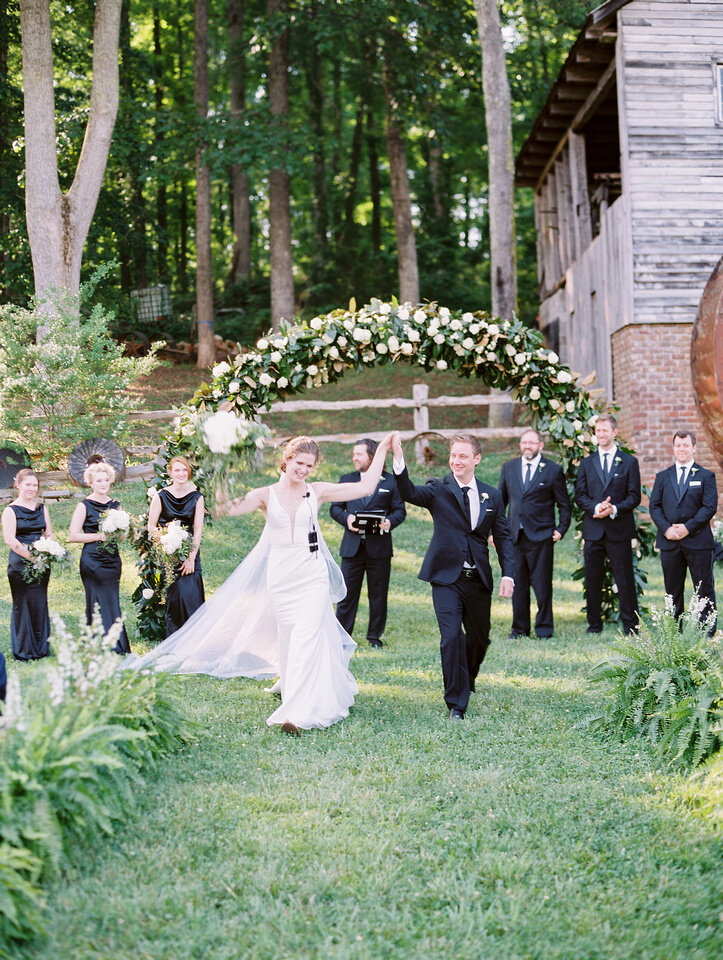 elegant-The-Museum-of-Appalachia-norris-tn-wedding-anne&amp;chris