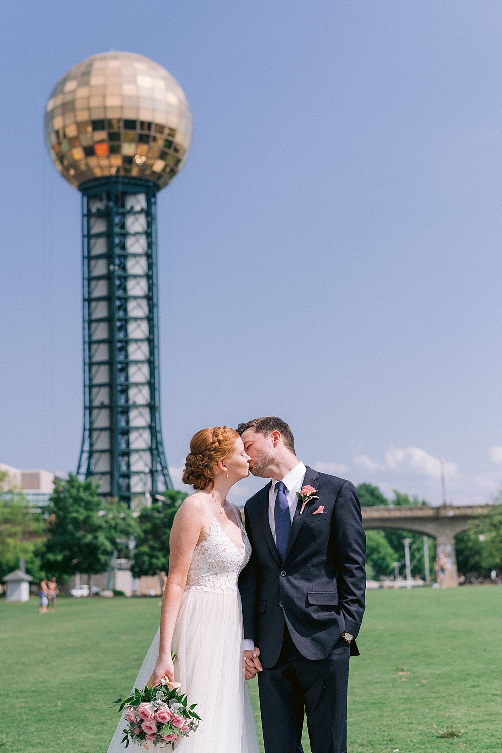 knoxville-courthouse-downtown-wedding-julie&zack