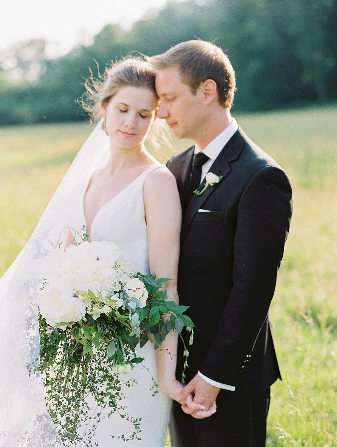 Elegant &amp; Rustic Black Tie Wedding at The Museum of Appalachia in Norris, TN - Anne + Chris