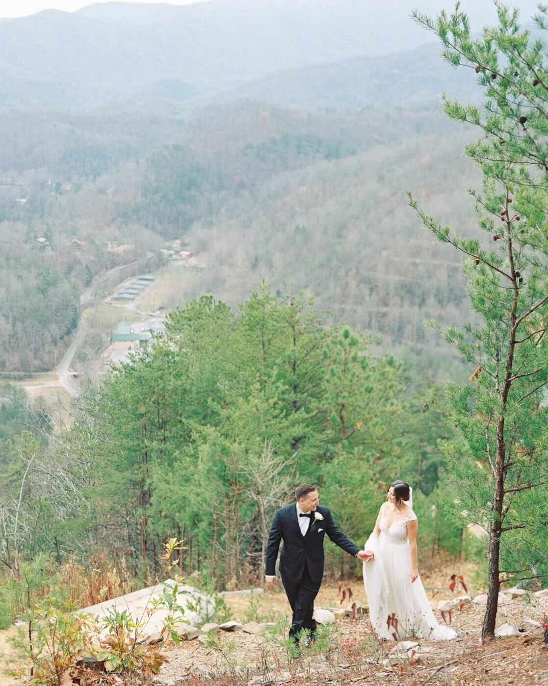 Prepare to be captivated by the stunning scenery at @the_magnolia_venue, where every detail of the Kellogg's wedding was simply divine! 🌟 #VenueVibes #WeddingMagic 

Venue: @the_magnolia_venue
Planning and Coordination: @elite_event_services
Floral: