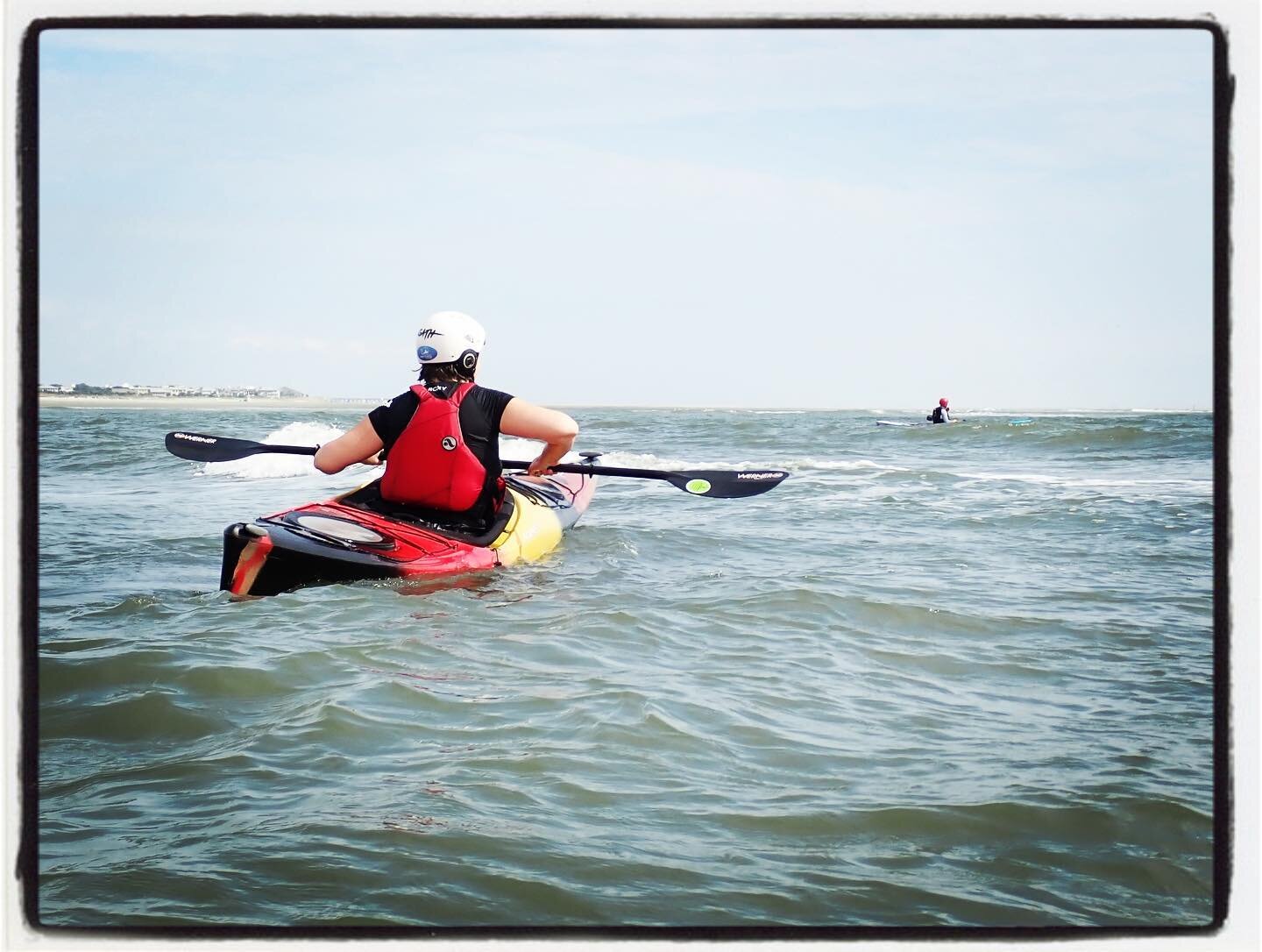 Sunday&rsquo;s L3 with Cody and Ellen.
What is Level 3.
L3 is positive edge control, blade awareness and confidence in your low brace. #kayak #paddle #instruction #shelterinplace #savannah #georgiacoast