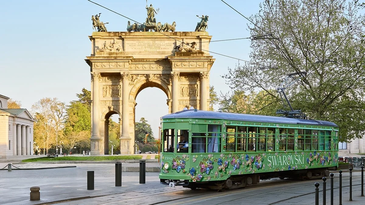 swarovski-tram-esterno.jpg