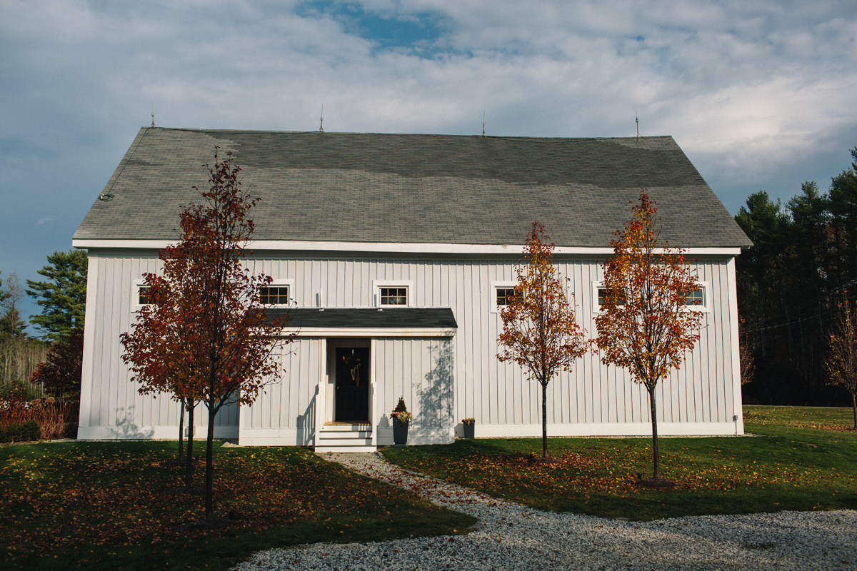 038-wedding-photography--rustic--intimate--farm--portland--maine--flannagan-farm.jpg