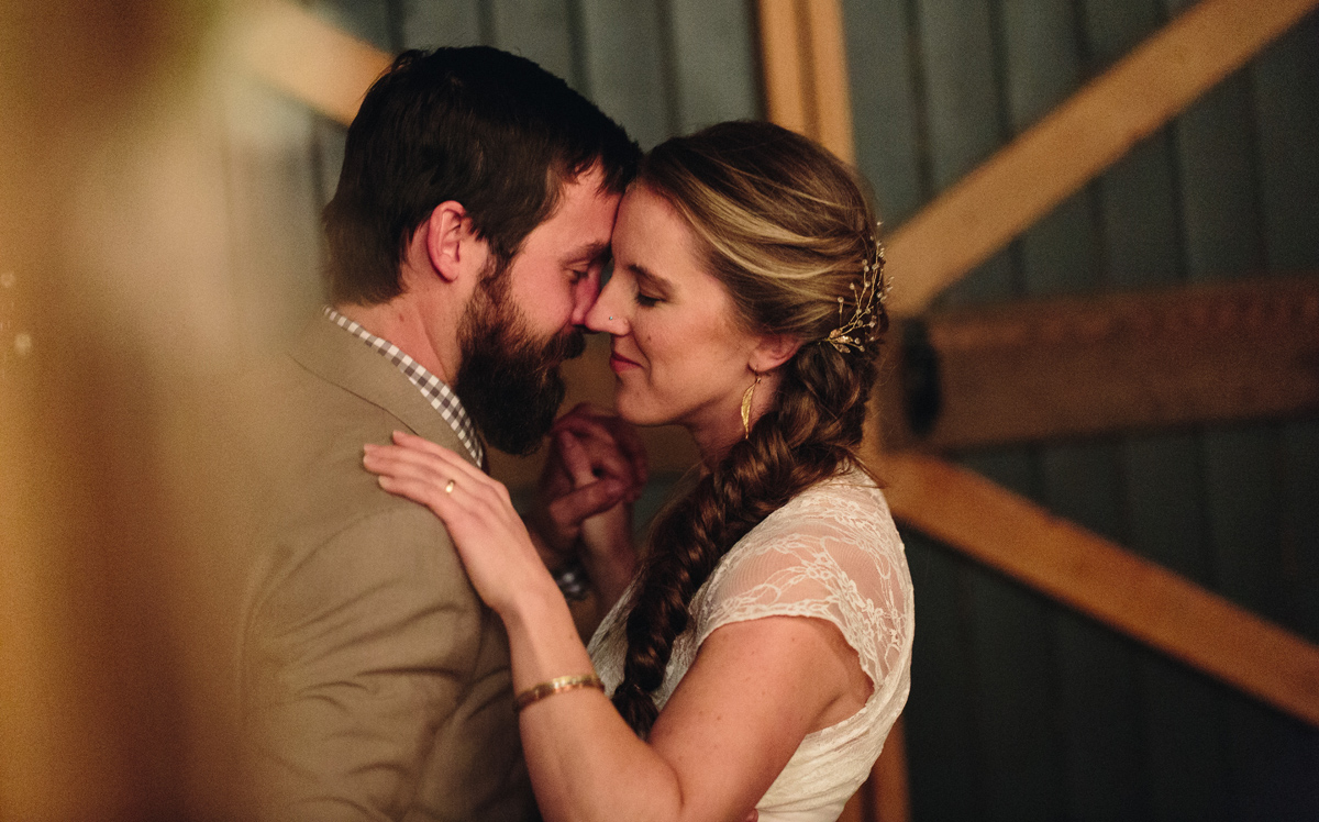 166-wedding-photography--rustic--intimate--farm--portland--maine--flannagan-farm.jpg