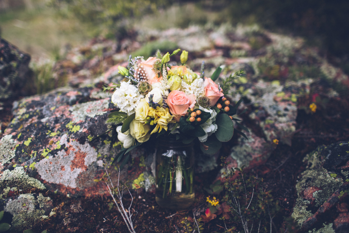 057-elopement--photography--colorado--mountain--vail--snow--intimate--wedding.jpg