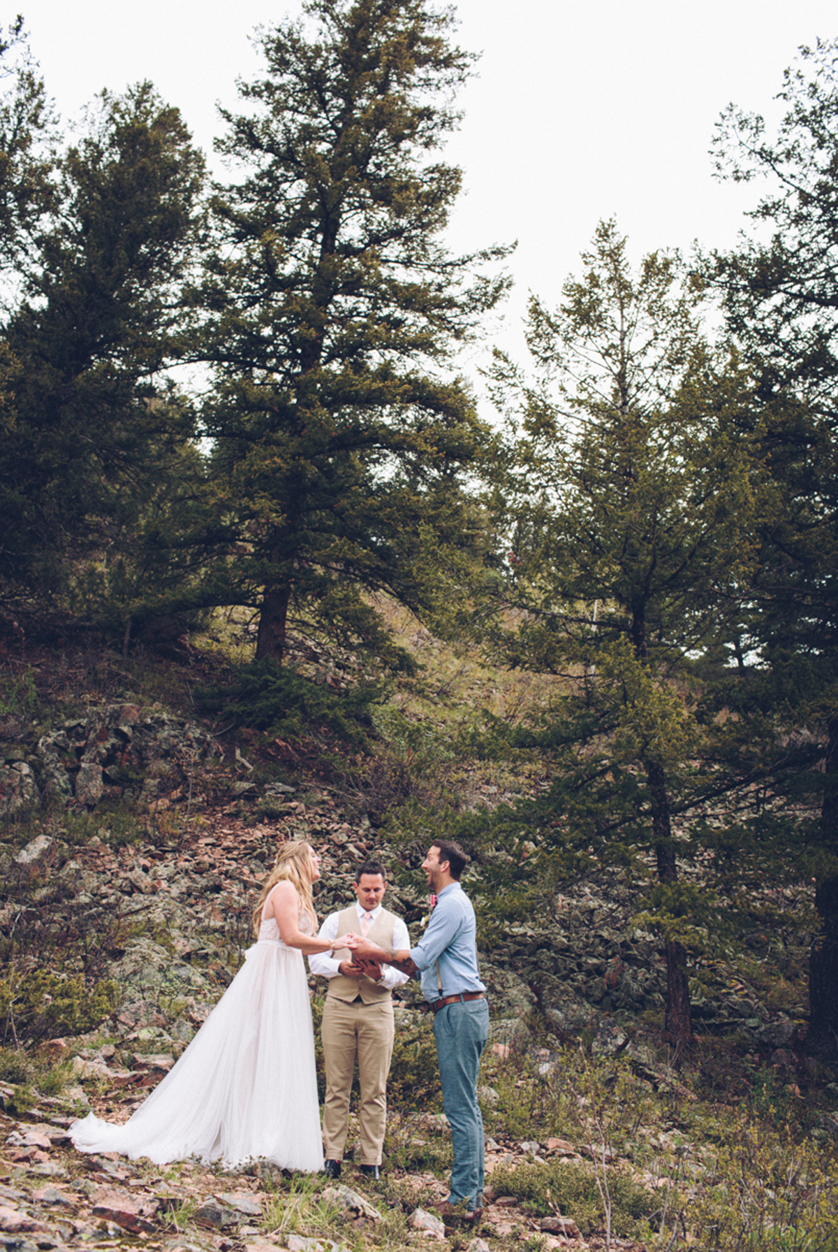 089-elopement--photography--colorado--mountain--vail--snow--intimate--wedding.jpg