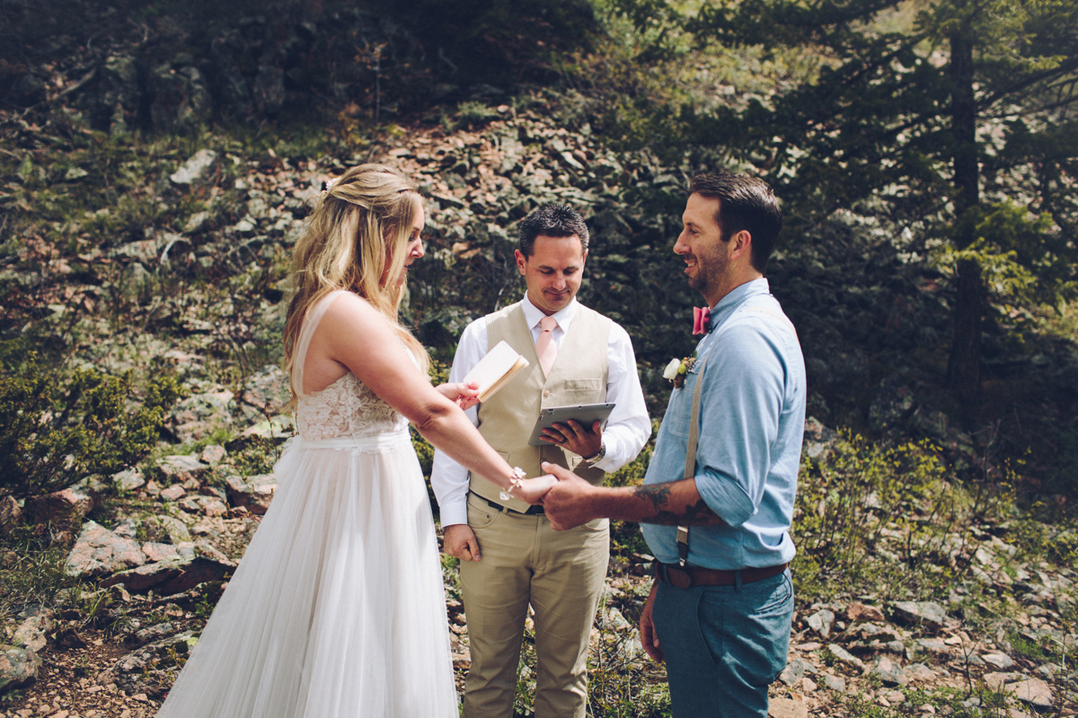 094-elopement--photography--colorado--mountain--vail--snow--intimate--wedding.jpg