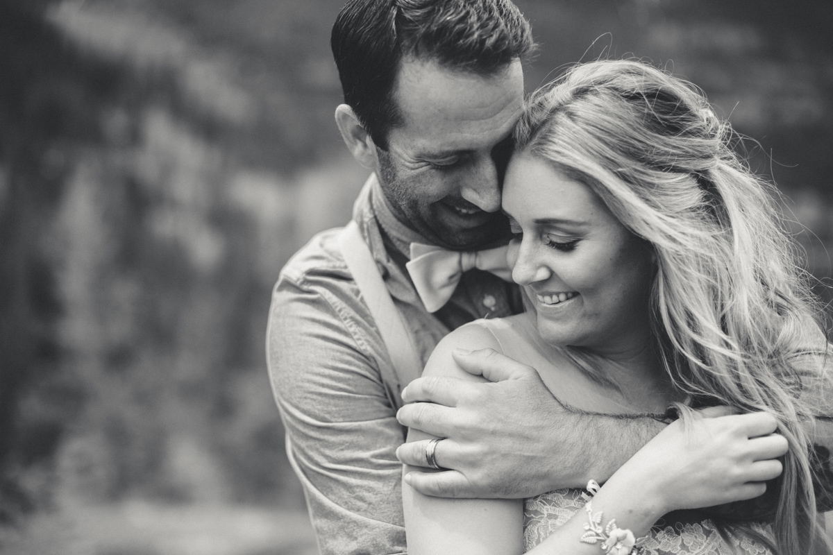 128-elopement--photography--colorado--mountain--vail--snow--intimate--wedding.jpg