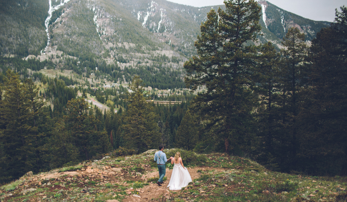 165-elopement--photography--colorado--mountain--vail--snow--intimate--wedding.jpg