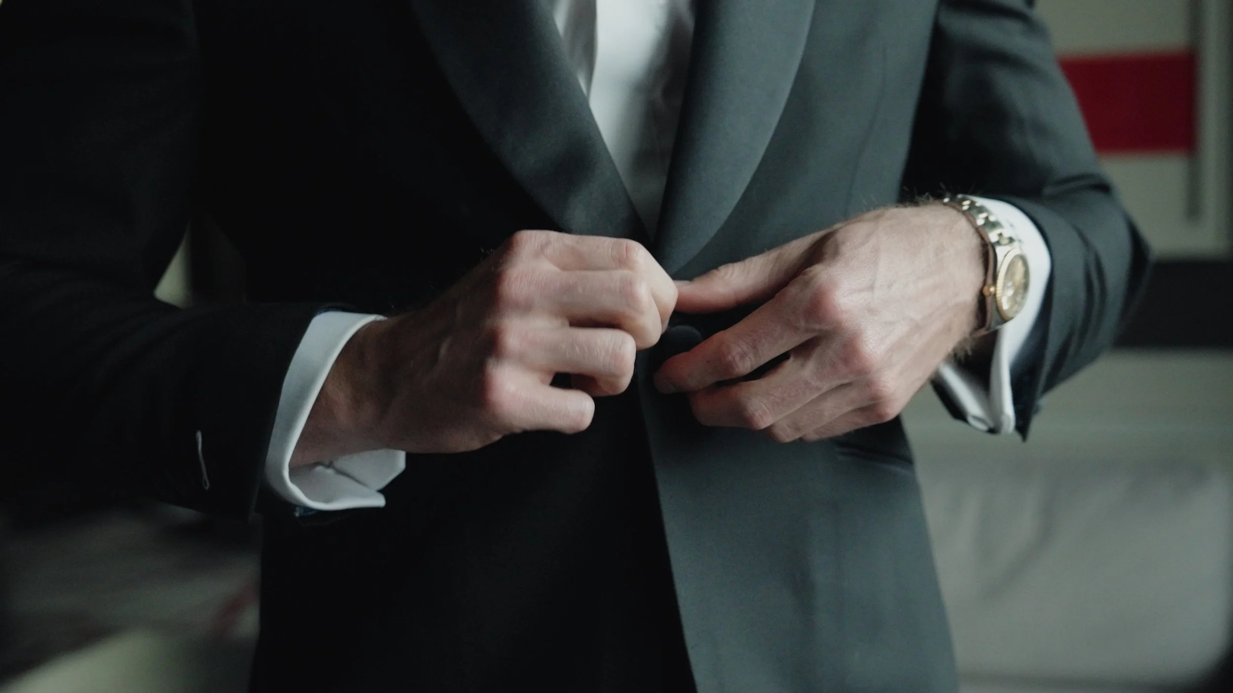 buttoning jacket.jpg