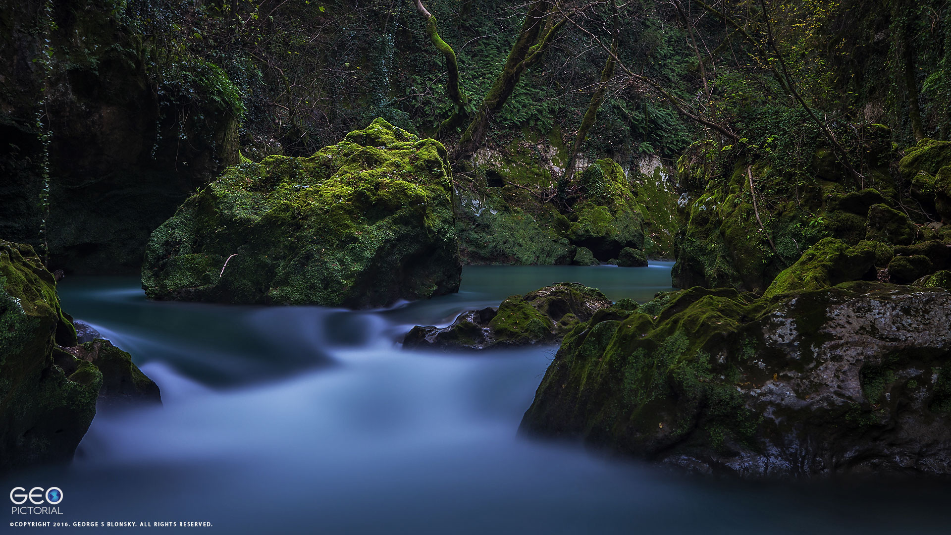 An amazing waterfall in Western Pindos