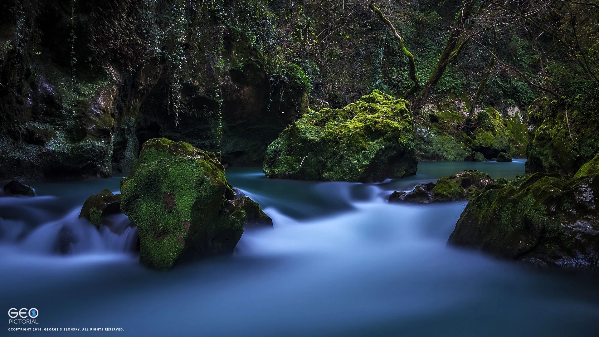 long exposure photography at a special and secret location during our landscape photography workshop to meteroa & western Pindos