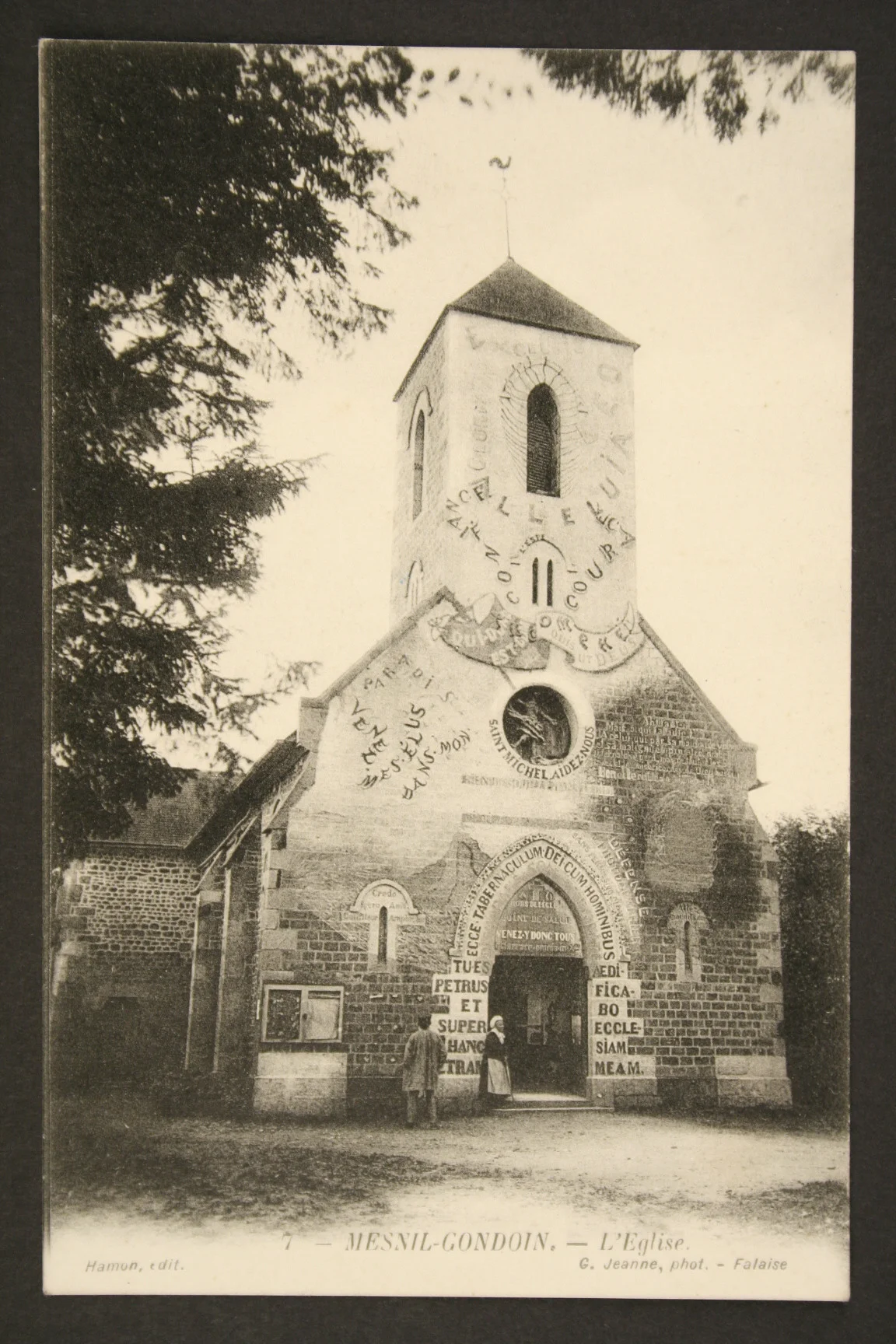 Postcard Ménil Gondouin Church