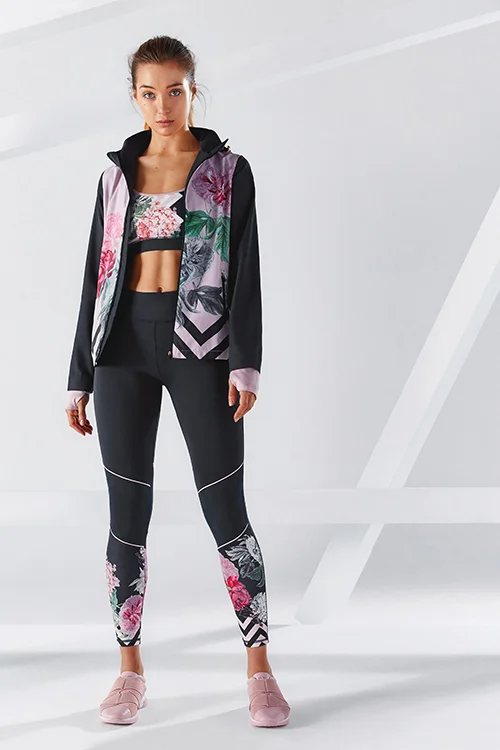 WW_Fittoat_FIT TO A T_DEC_SI2706_RGB.jpg