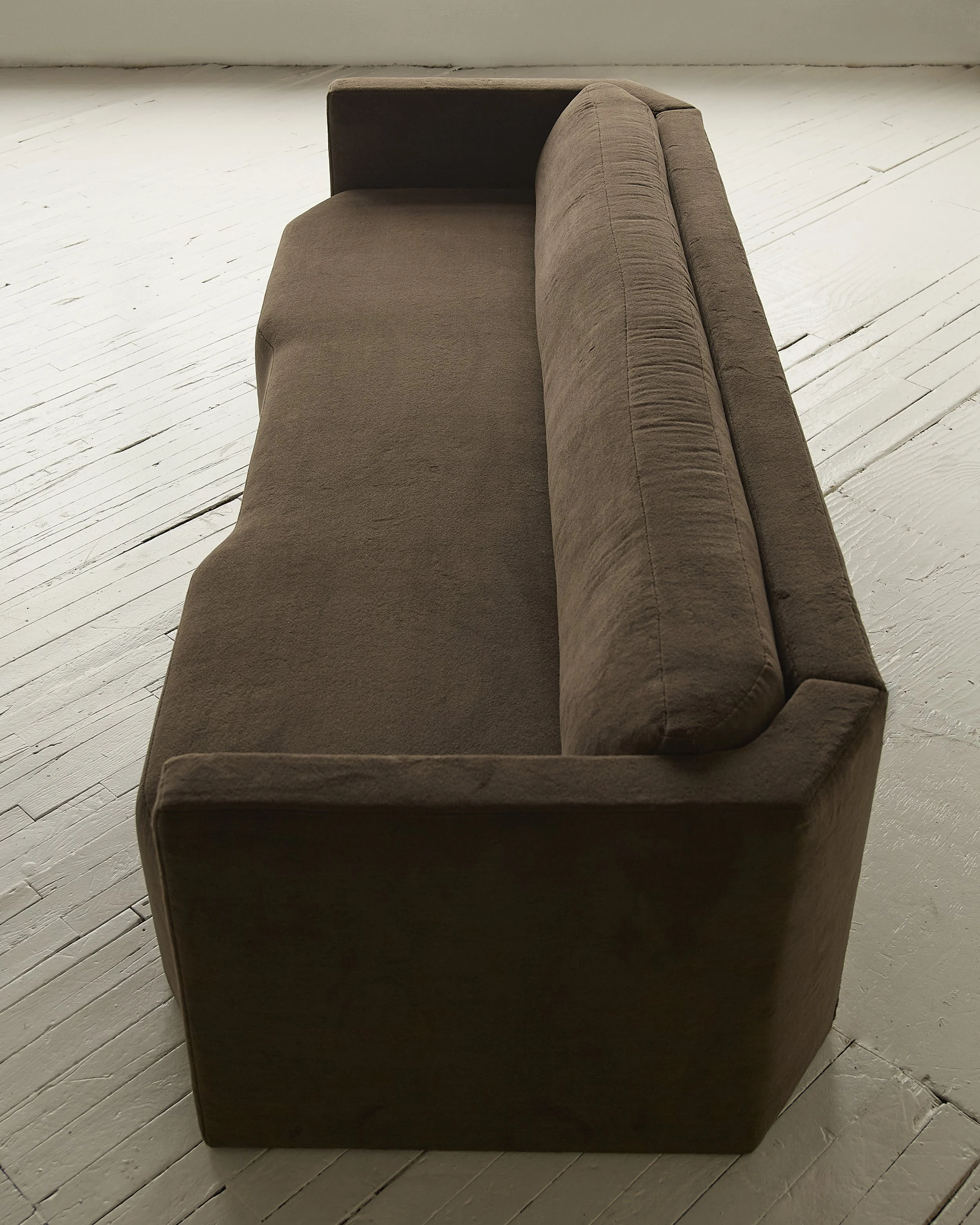 Andre Sofa 6.jpg